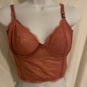NWT Victoria Secret underwire lace bra top